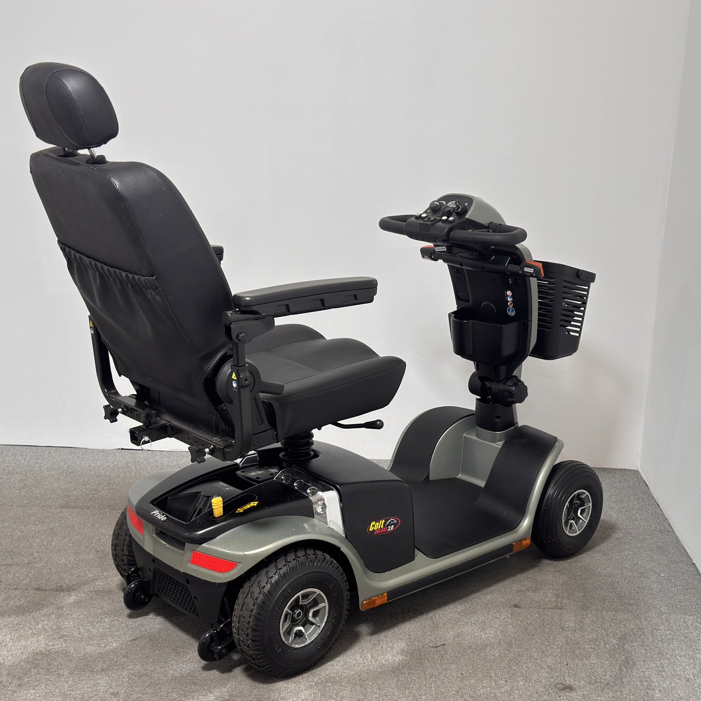 Pride Mobility Colt Deluxe 2.0 (2023)