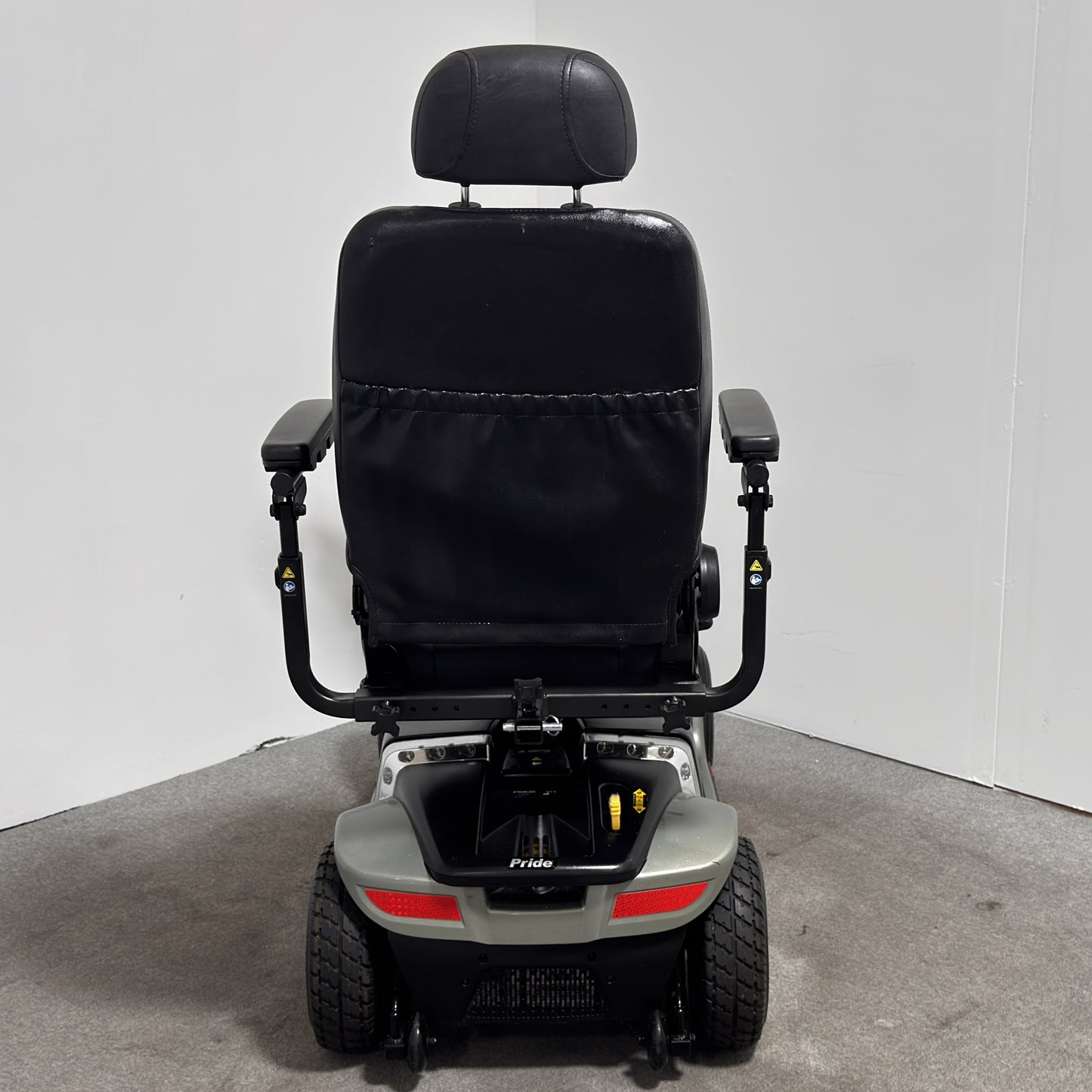 Pride Mobility Colt Deluxe 2.0 (2023)
