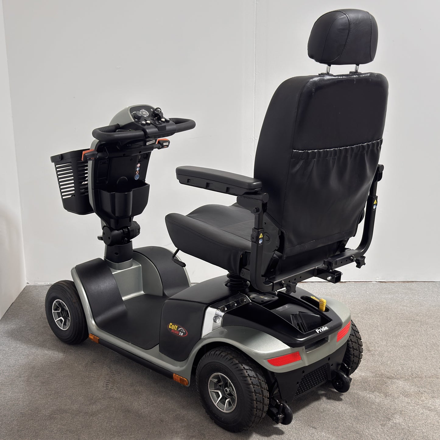 Pride Mobility Colt Deluxe 2.0 (2023)