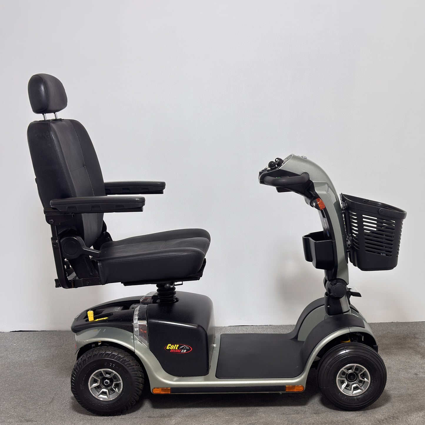 Pride Mobility Colt Deluxe 2.0 (2023)
