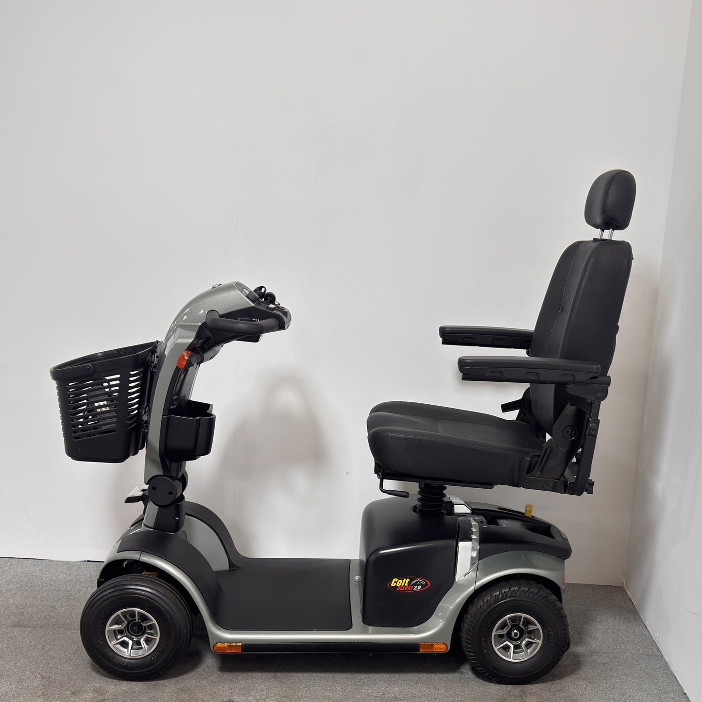 Pride Mobility Colt Deluxe 2.0 (2023)