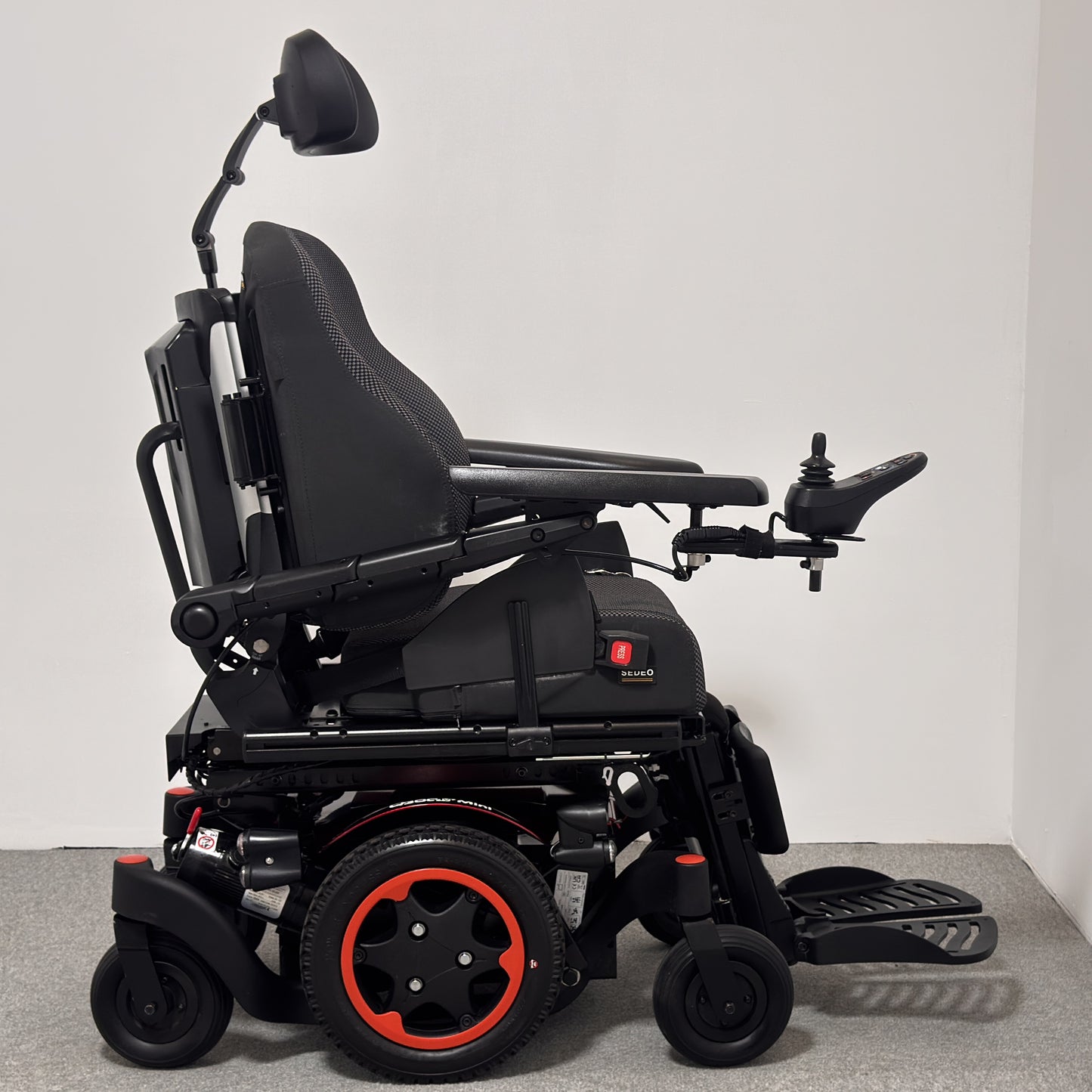 Sunrise Medical QUICKIE Q300 M Mini Sedeo Pro (2024)