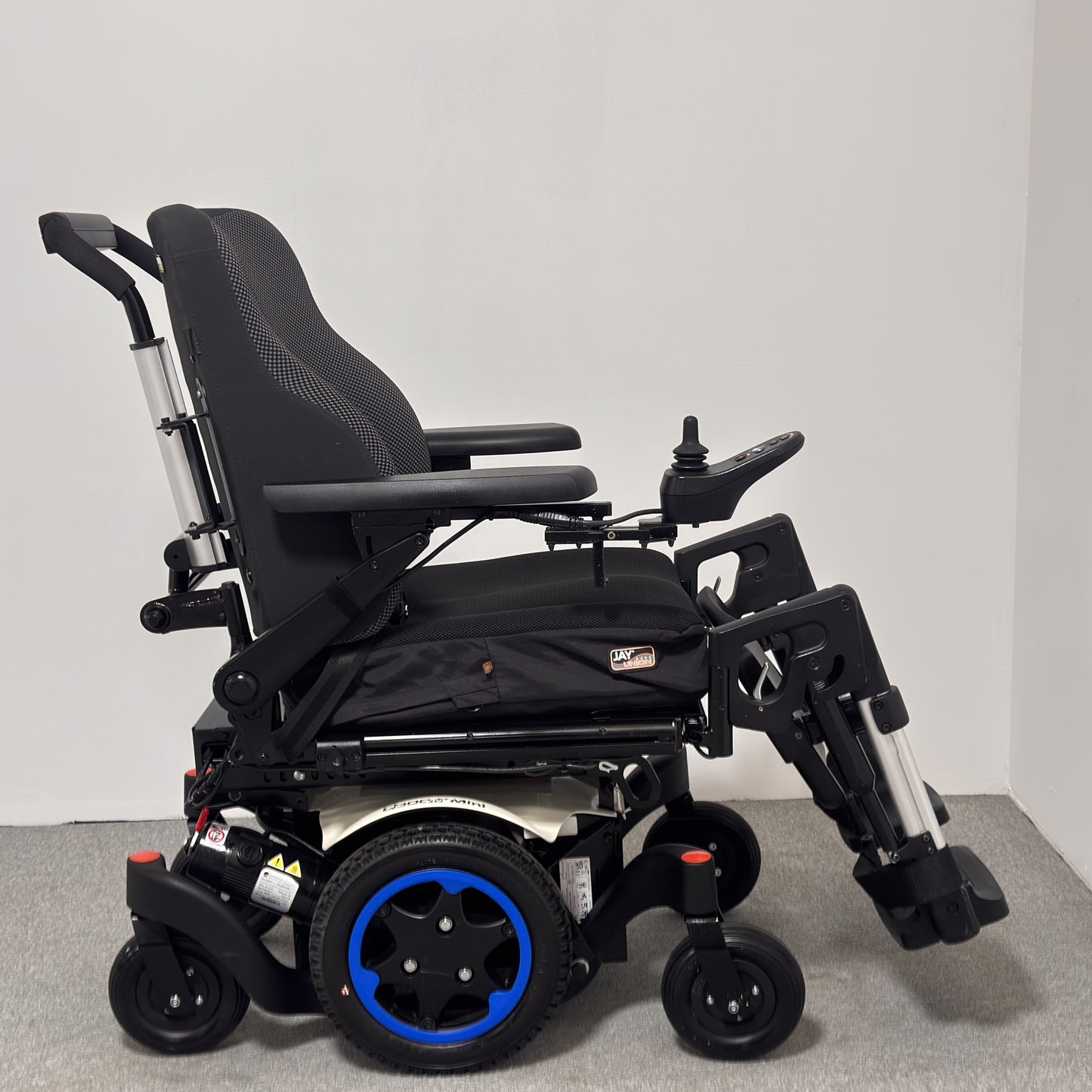 Sunrise Medical QUICKIE Q300 M Mini Sedeo Pro (2023)