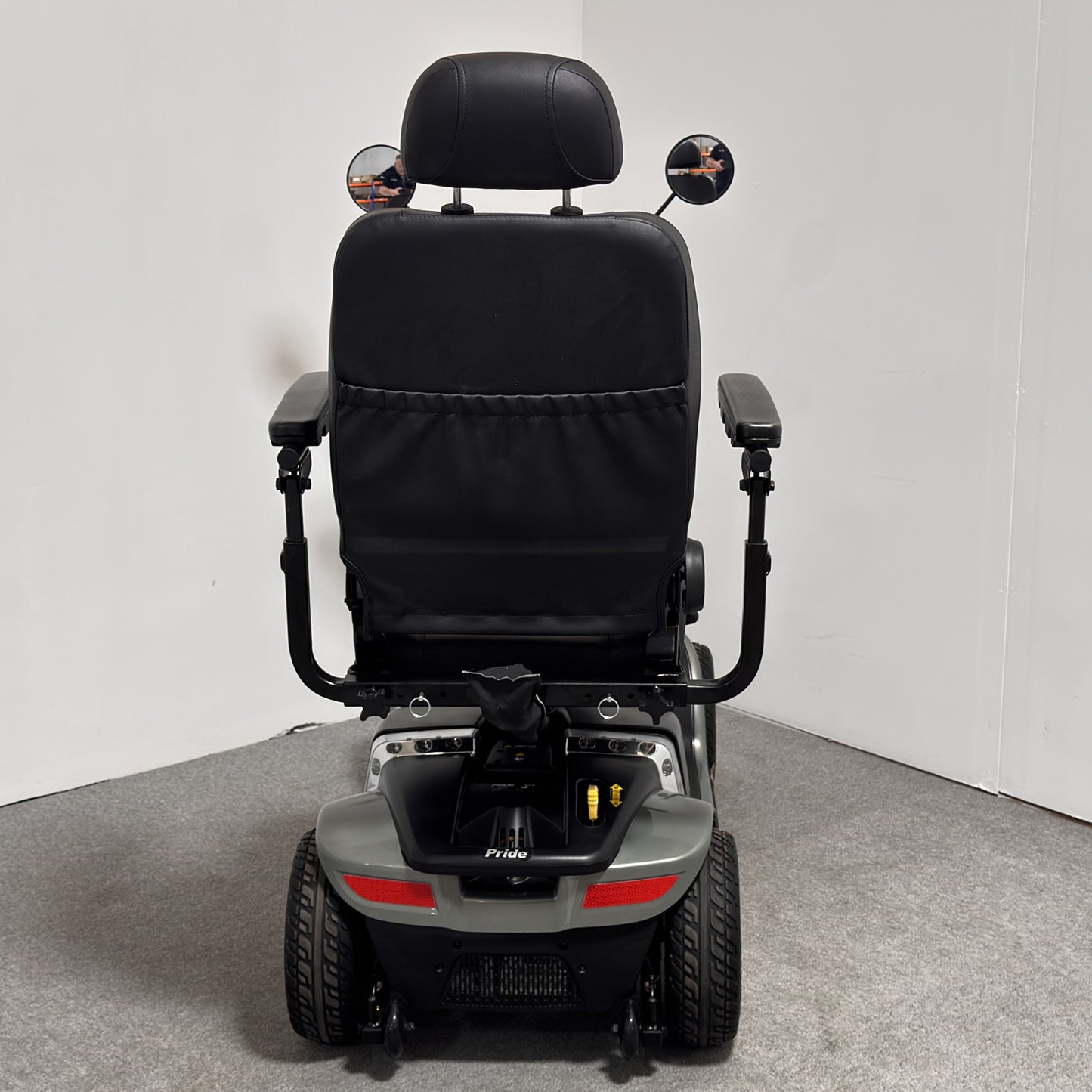 Pride Mobility Colt Deluxe 2.0 (2024)
