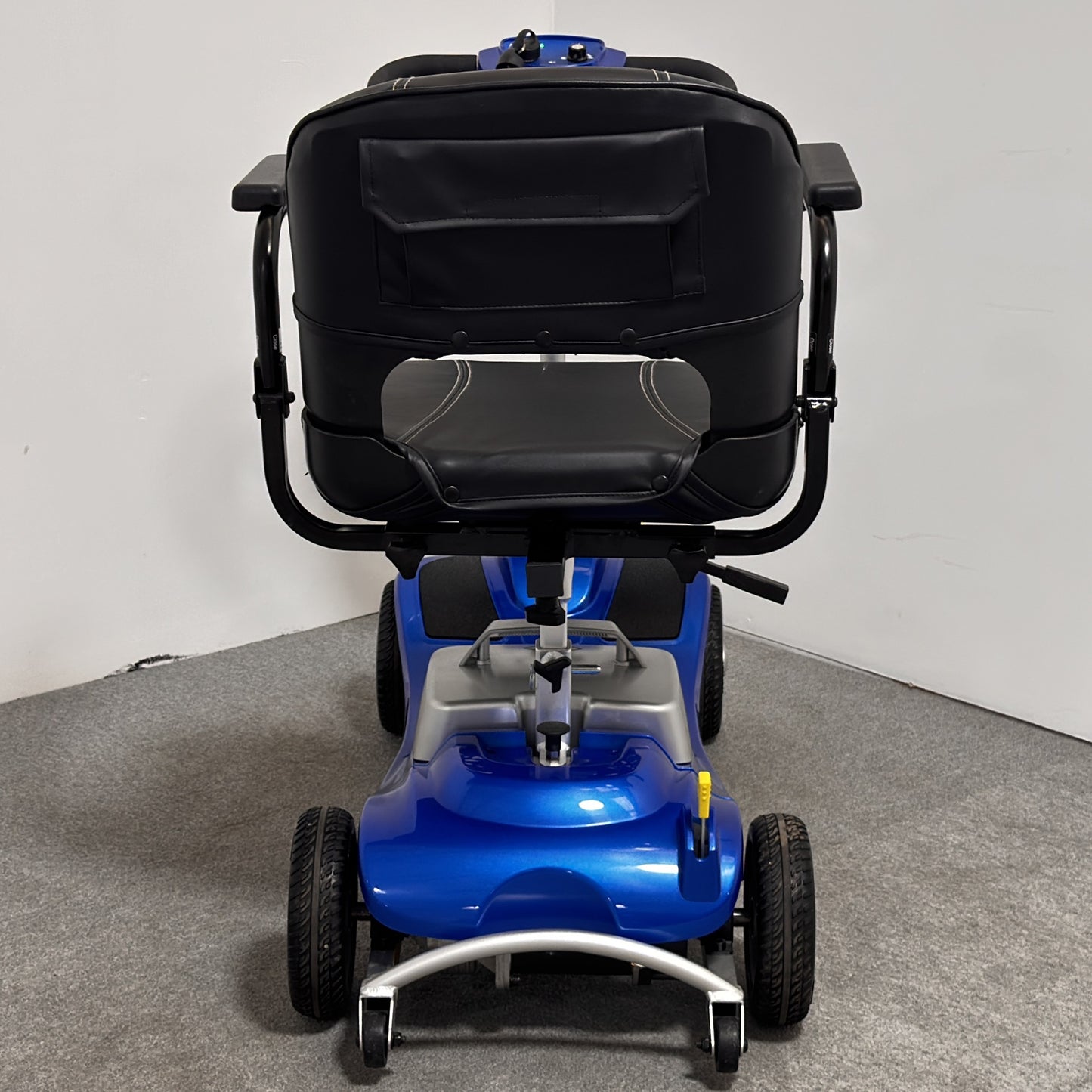 Komfi Rider Illusion (2024)