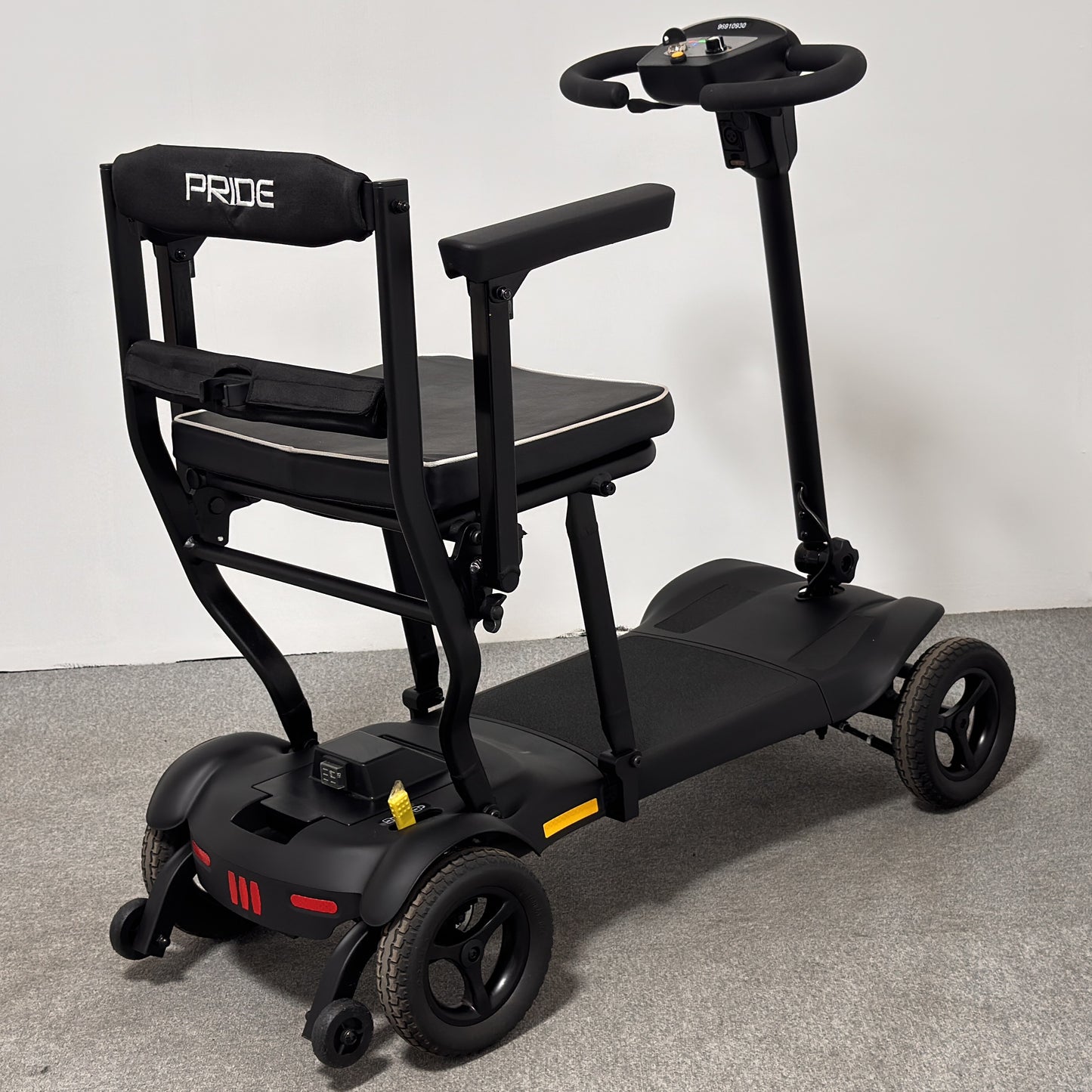 Pride Mobility GoGo Mg2