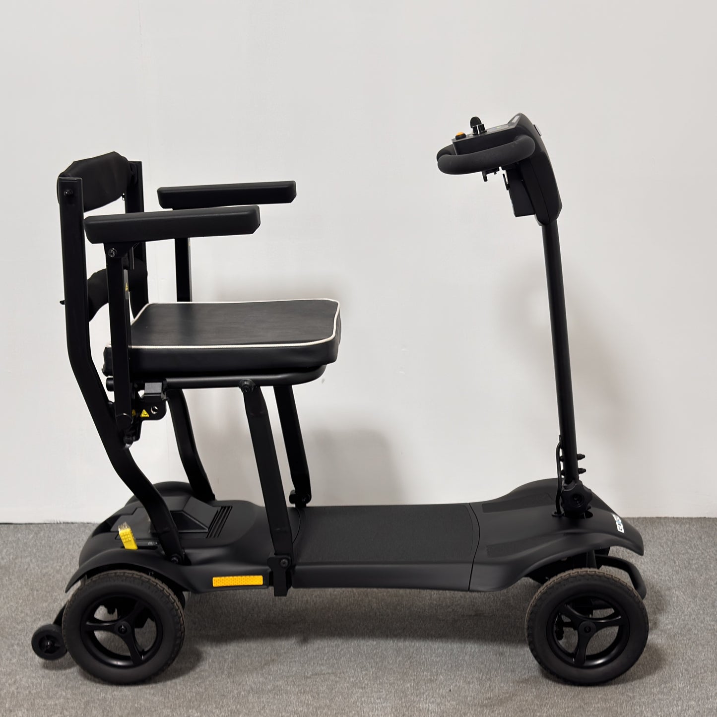 Pride Mobility GoGo Mg2