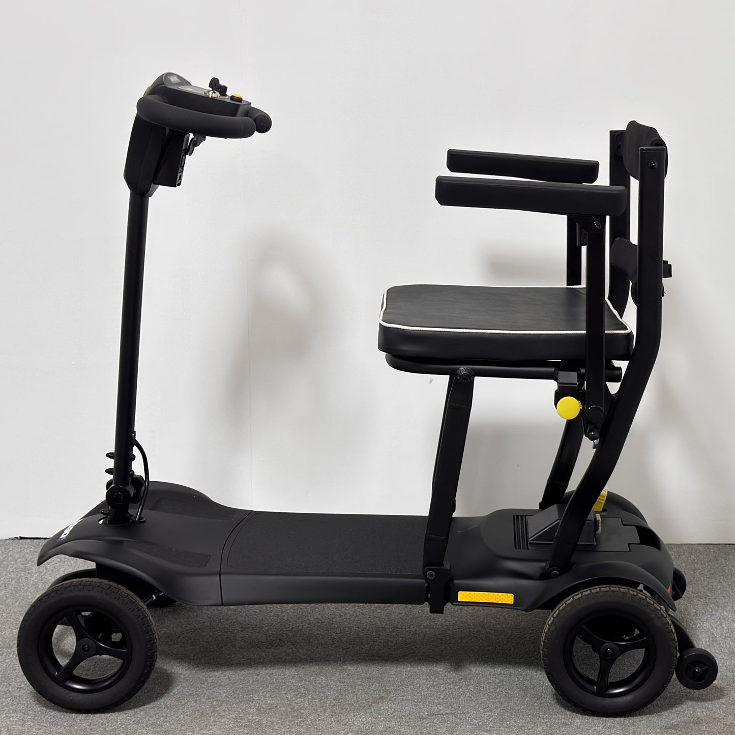 Pride Mobility GoGo Mg2