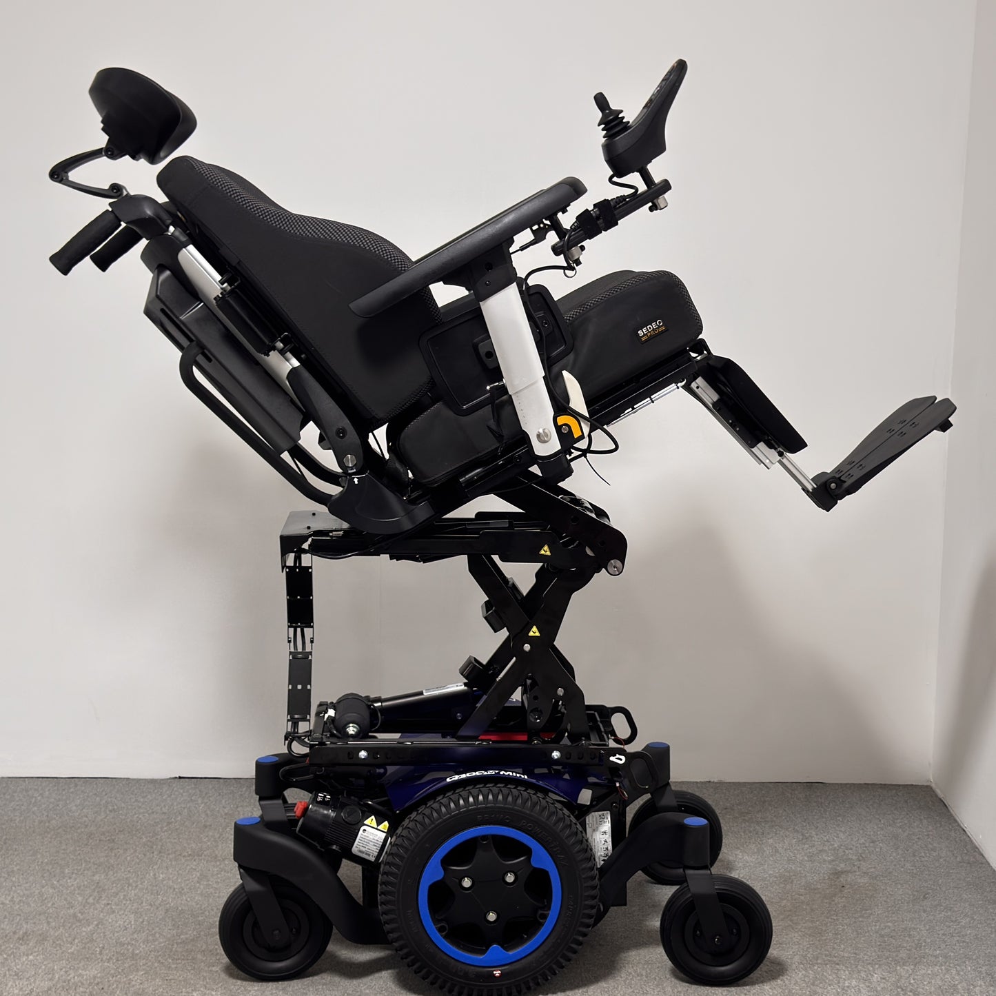 Sunrise Medical QUICKIE Q300 M Mini Sedeo Pro 2025
