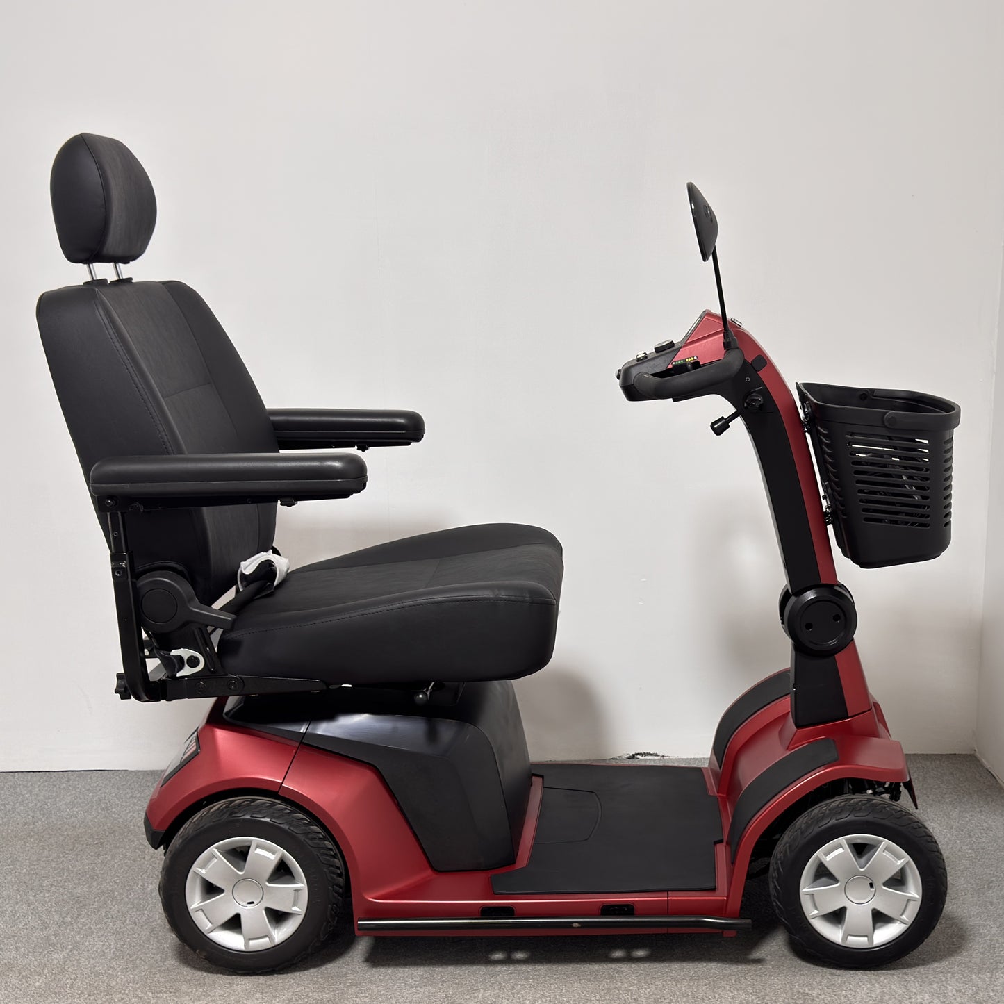 Pride Mobility Maxima (2025)