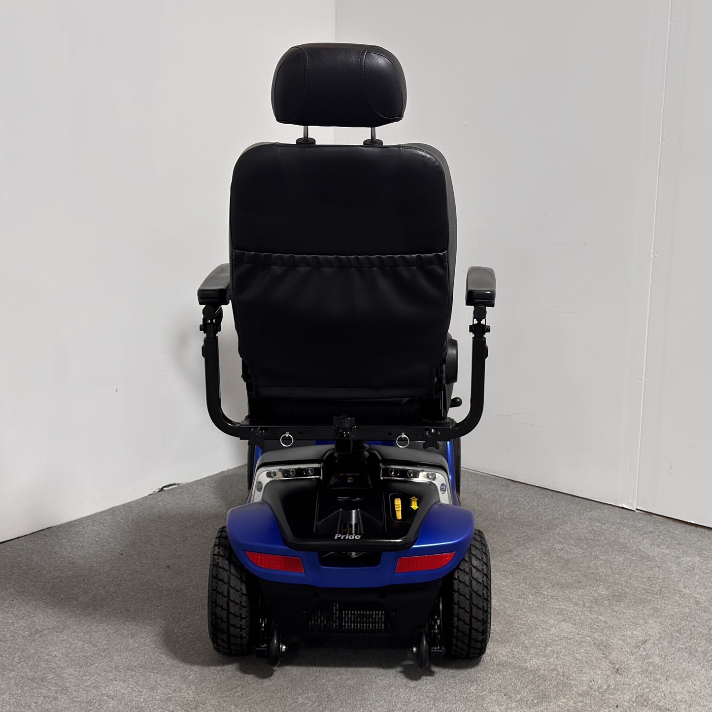 Pride Mobility Colt Deluxe 2.0 (2025)