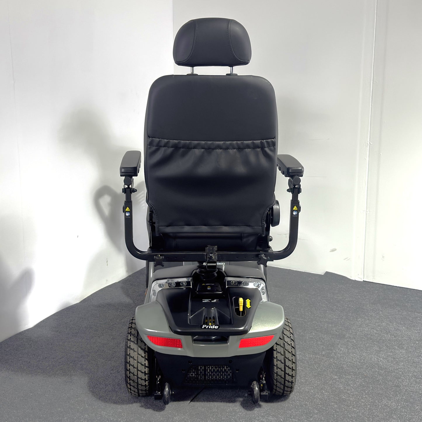 Pride Mobility Colt Deluxe 2.0 (2025)