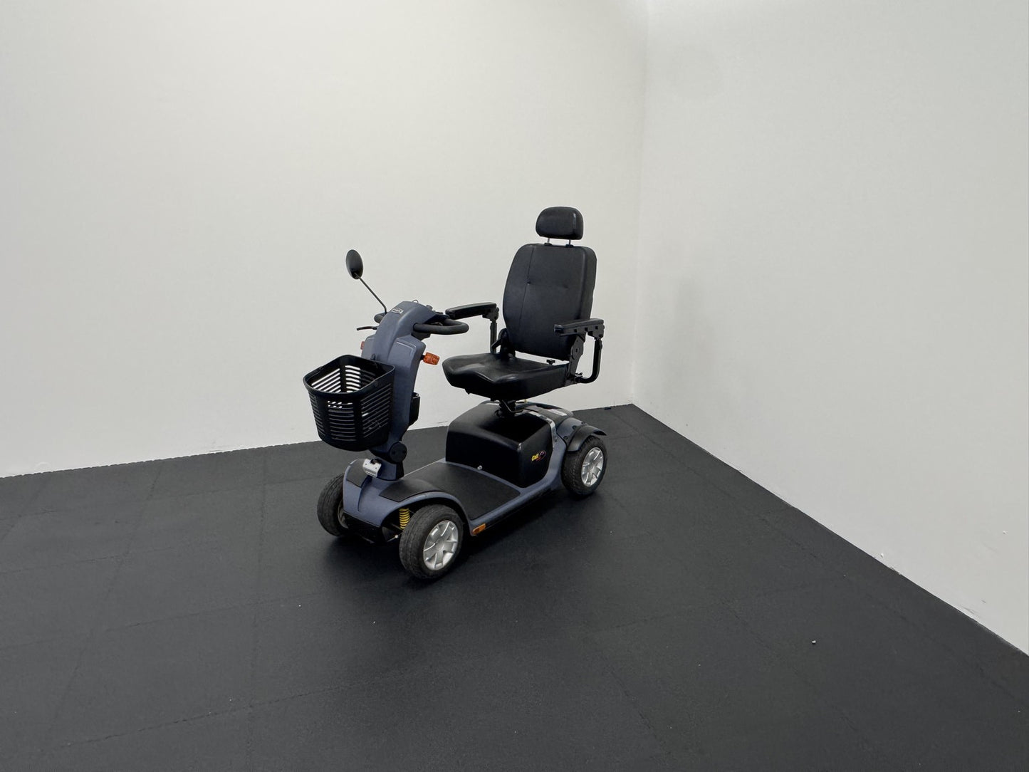 Pride Mobility Colt Sport 2.0 Gunmetal Grey (2023)