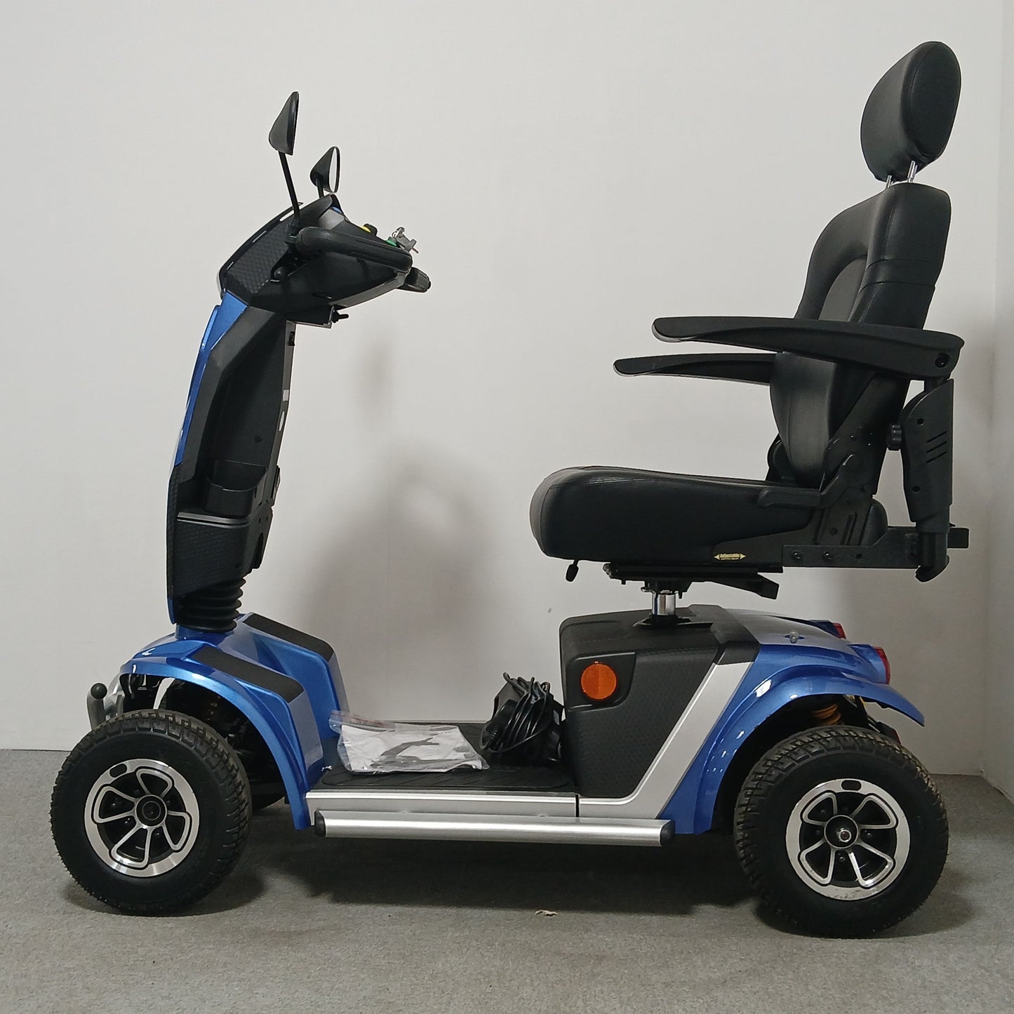 Monarch Mobility Vogue XL (2025)