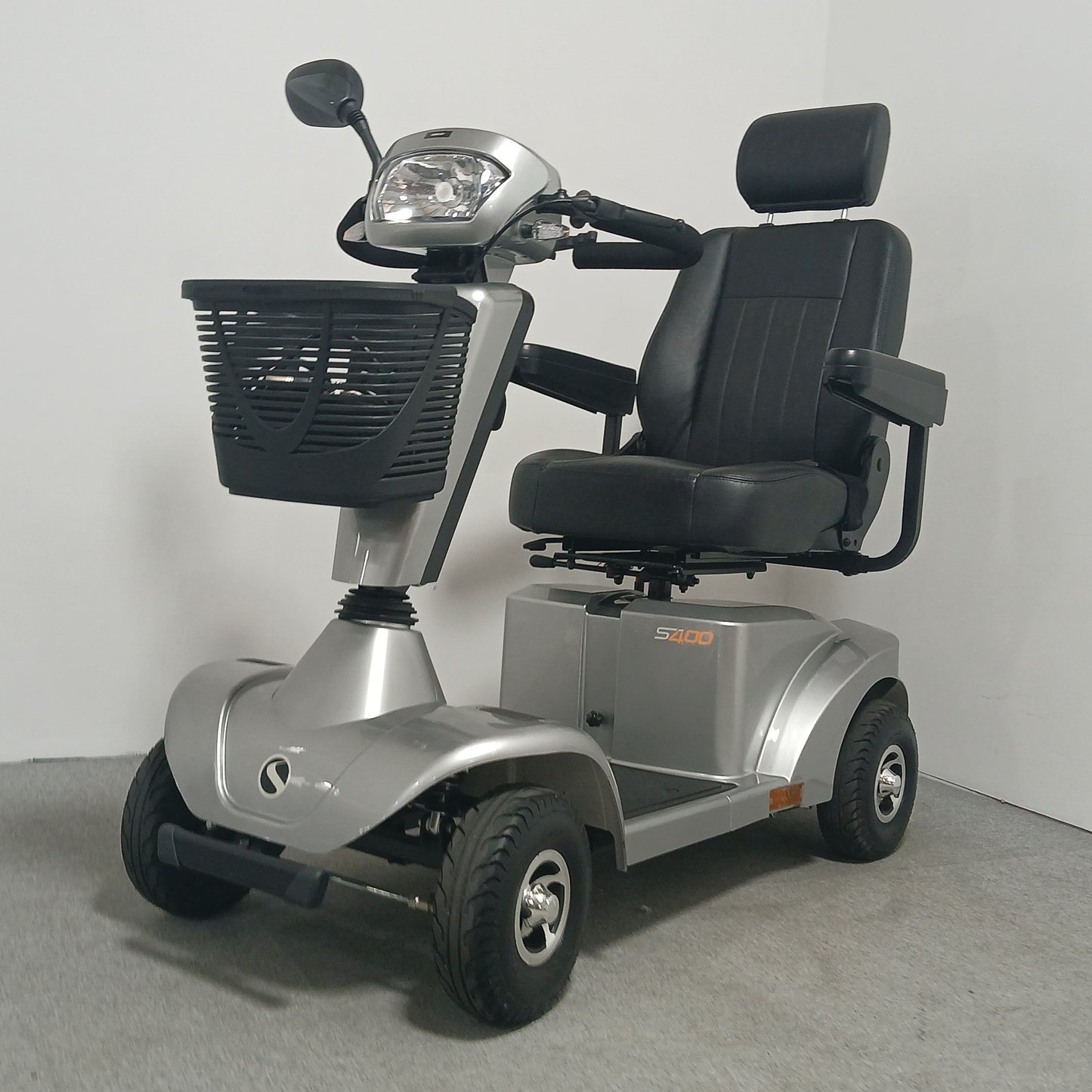Sunrise Medical Sterling S400 (2023)