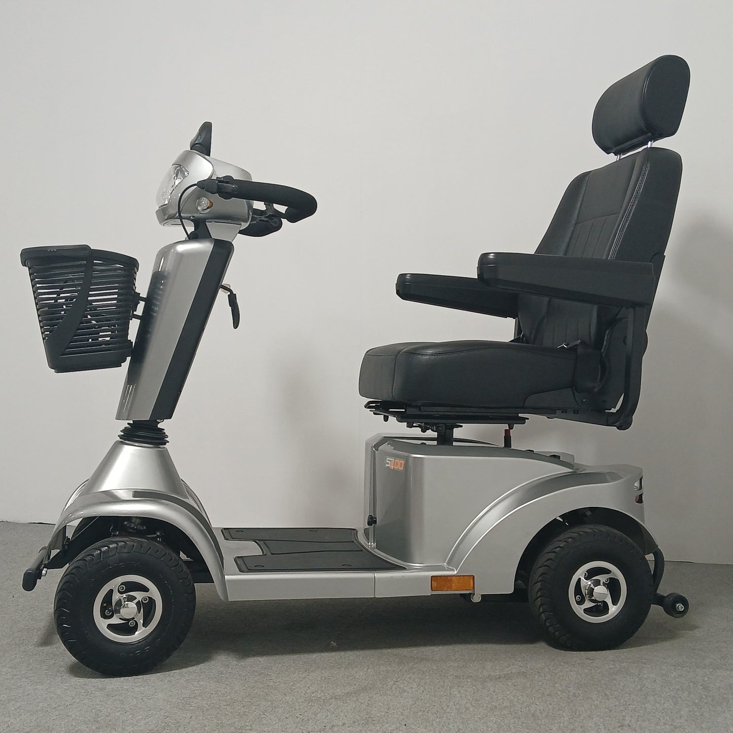 Sunrise Medical Sterling S400 (2023)