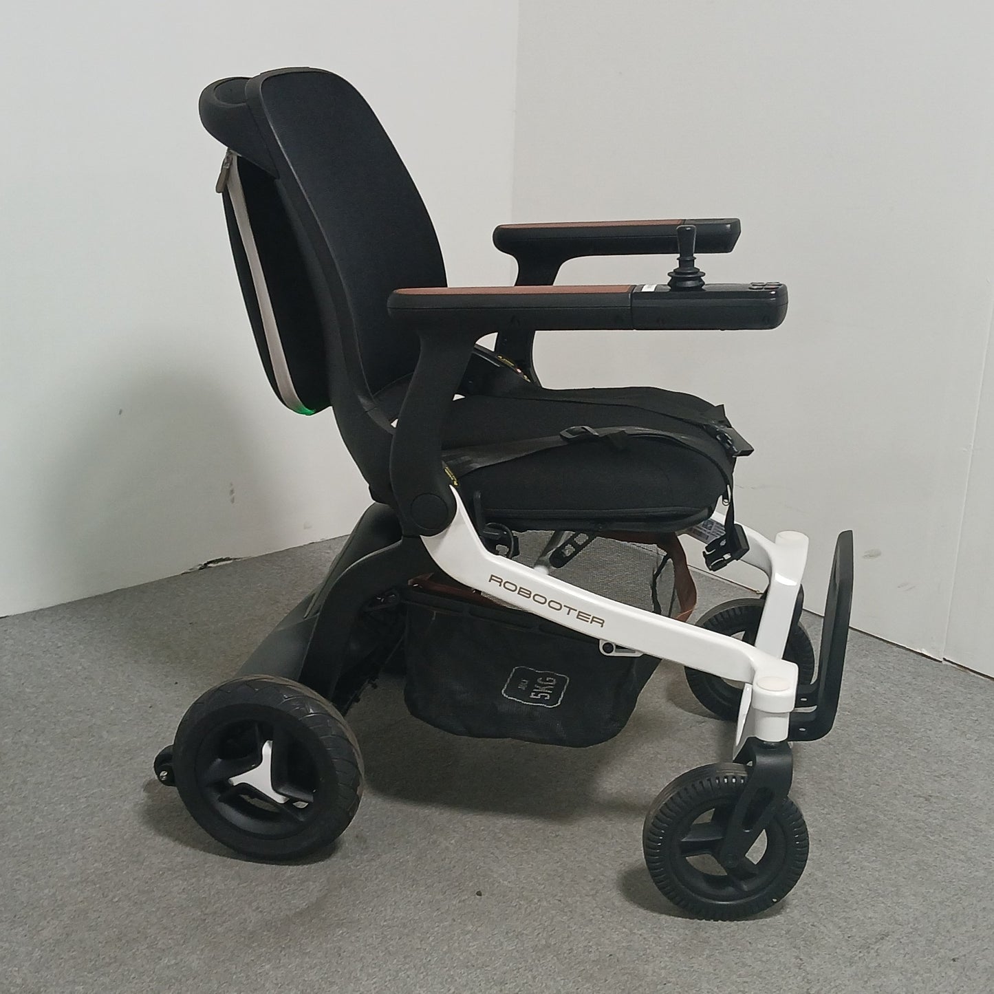 Karma Robooter E40 (2024)