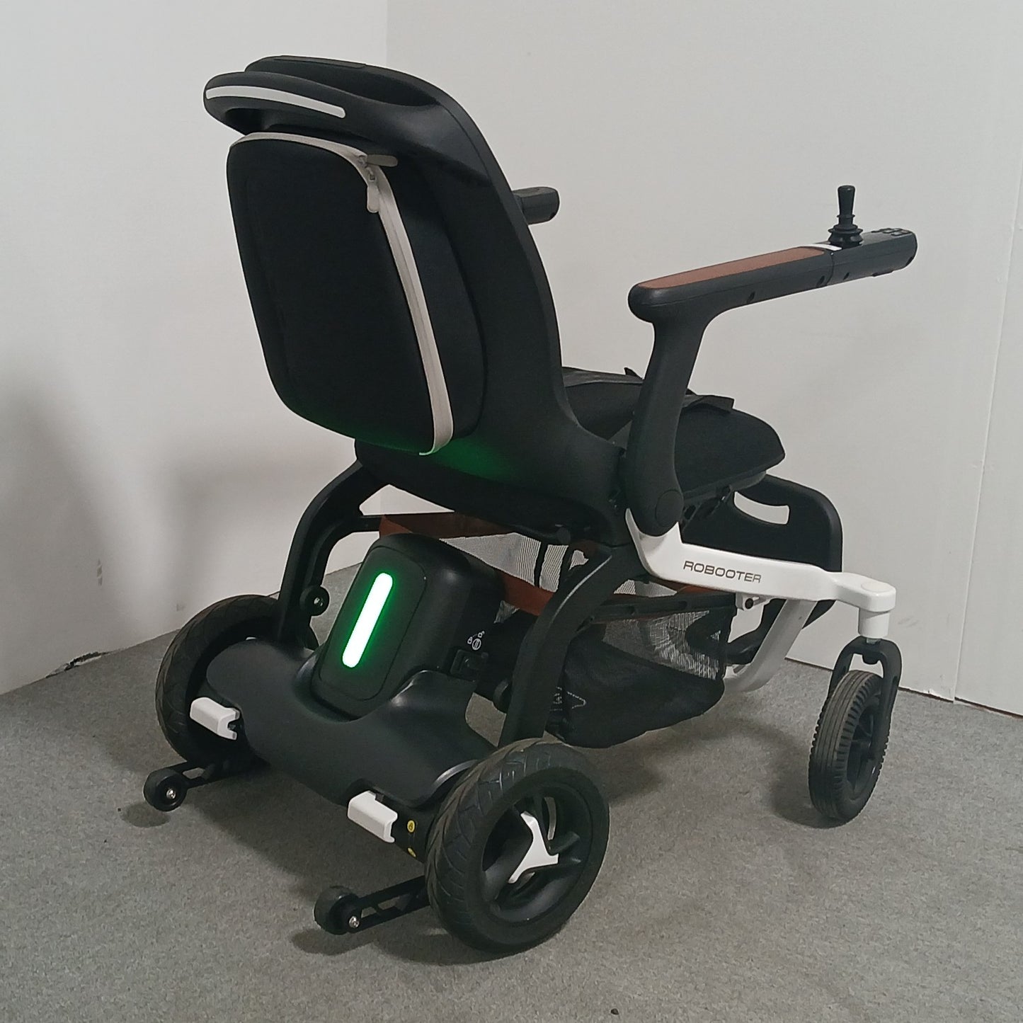 Karma Robooter E40 (2024)