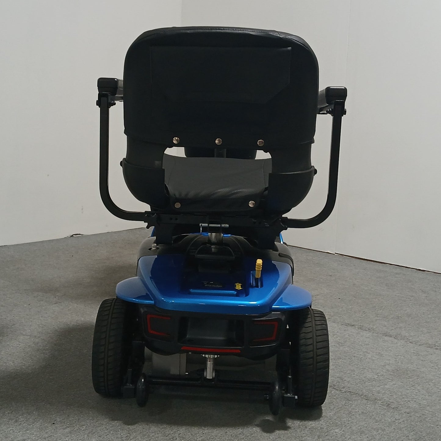 Pride Mobility Revo 2.0 (2025)