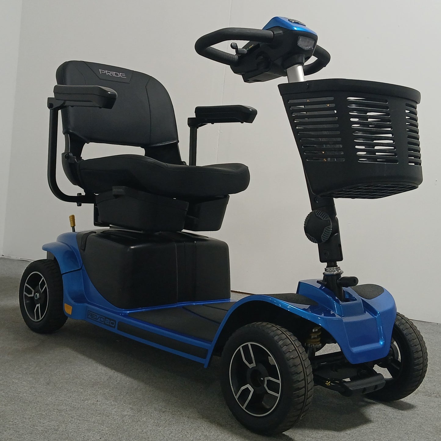 Pride Mobility Revo 2.0 (2025)