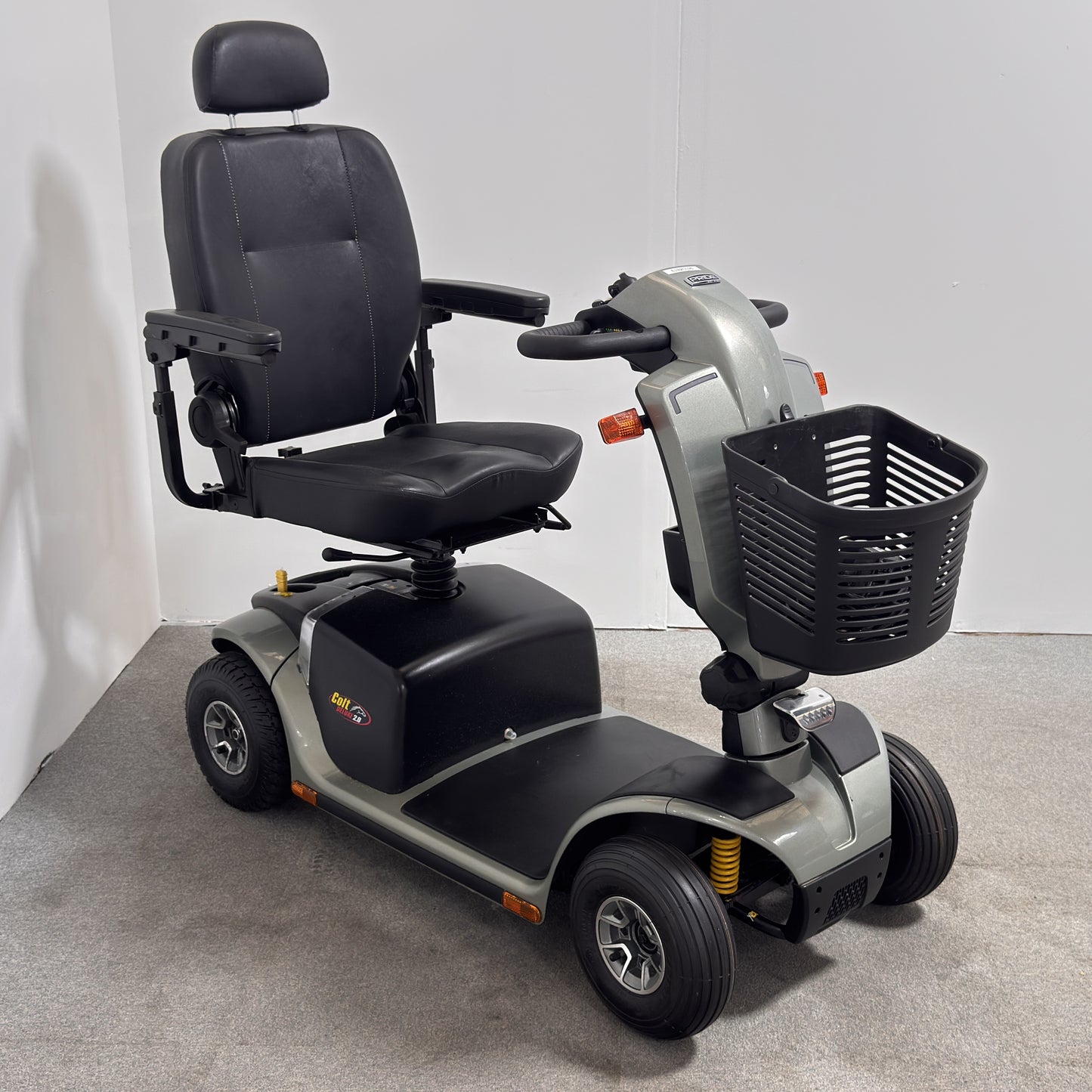 Pride Mobility Colt Deluxe 2.0 (2023)