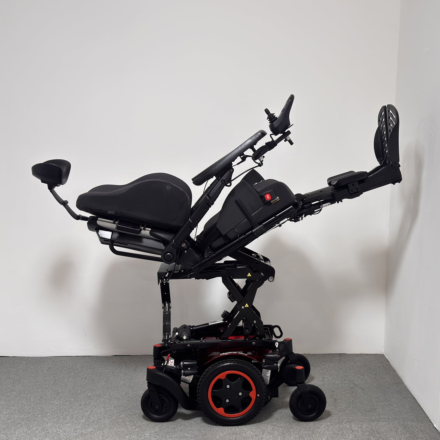 Sunrise Medical QUICKIE Q300 M Mini Sedeo Pro (2024)