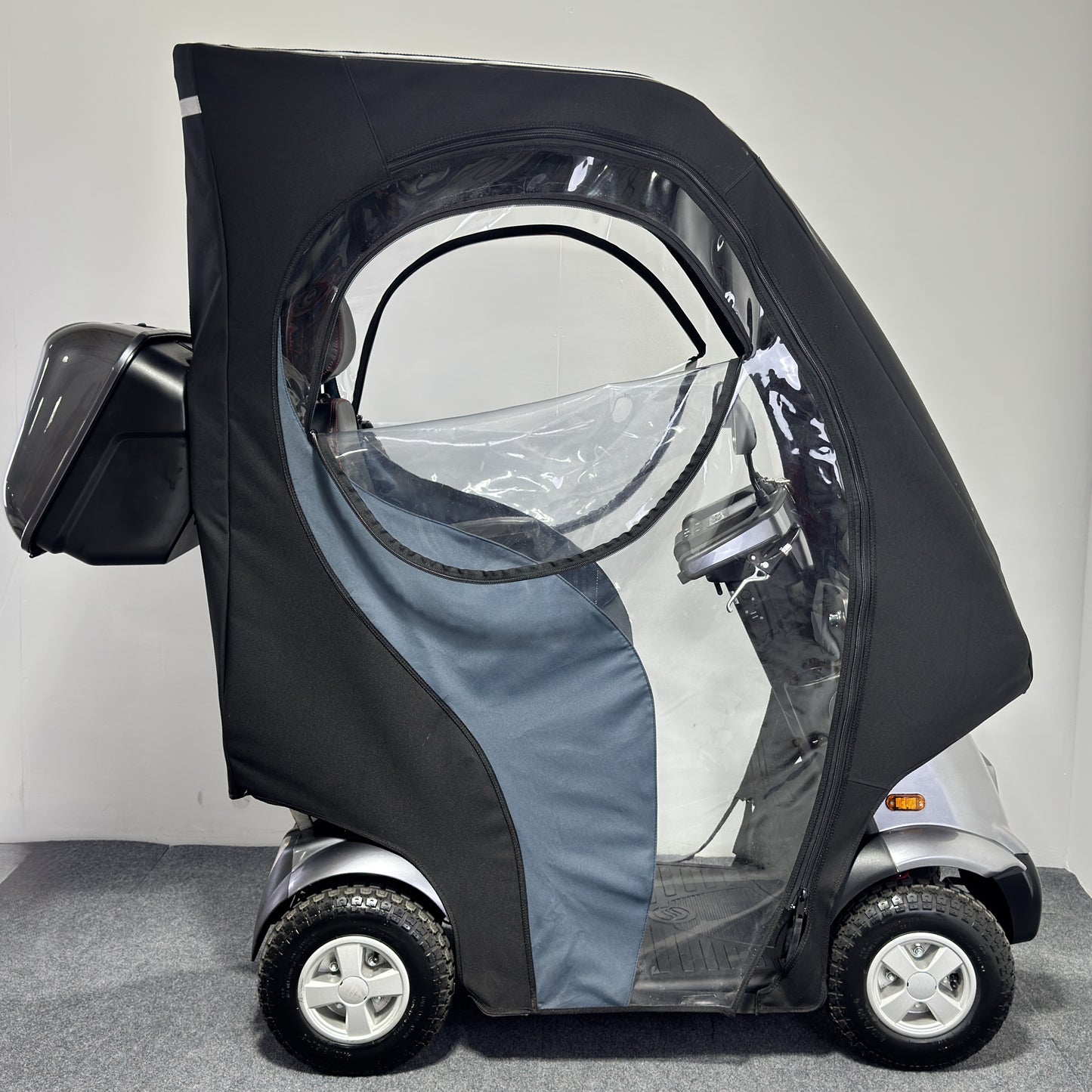TGA Mobility Breeze Midi 4 with Canopy (2025)
