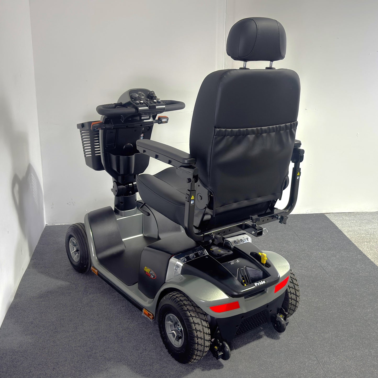 Pride Mobility Colt Deluxe 2.0 (2025)