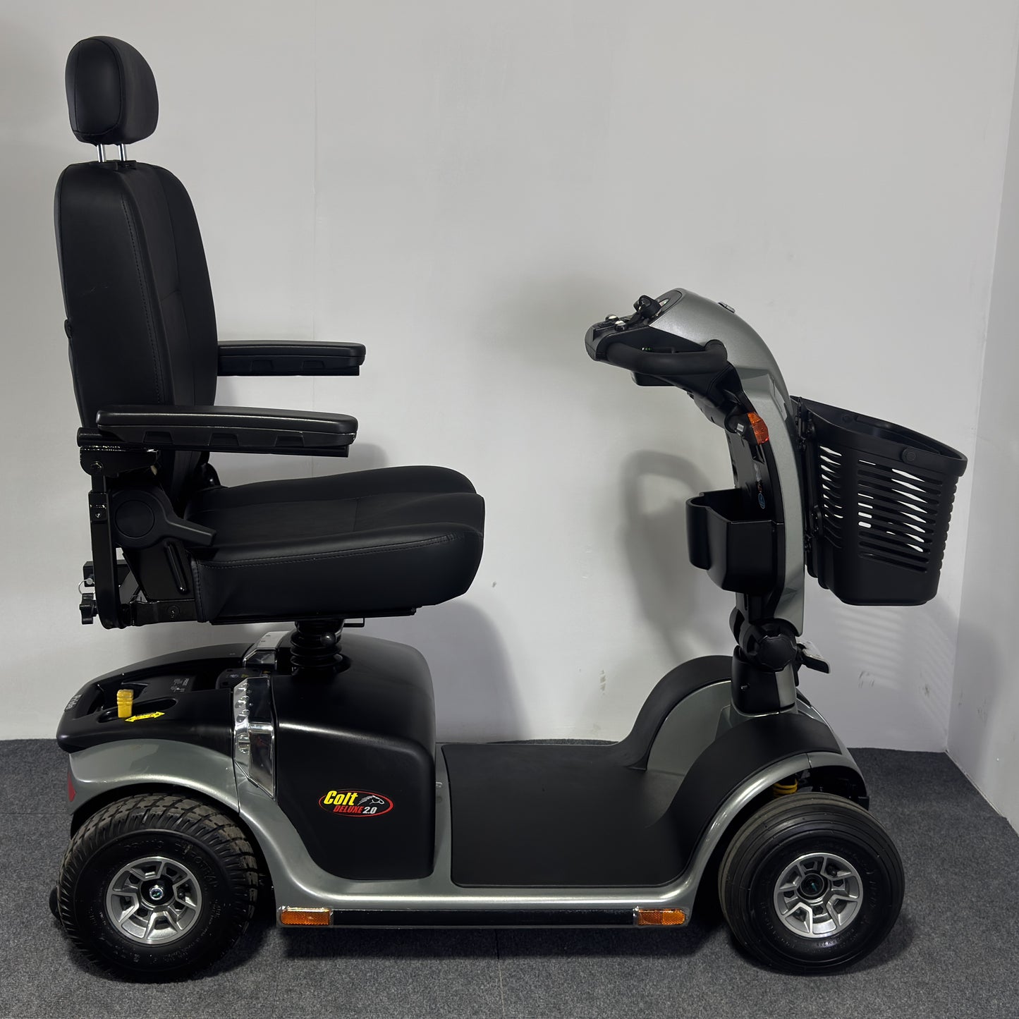 Pride Mobility Colt Deluxe 2.0 (2025)