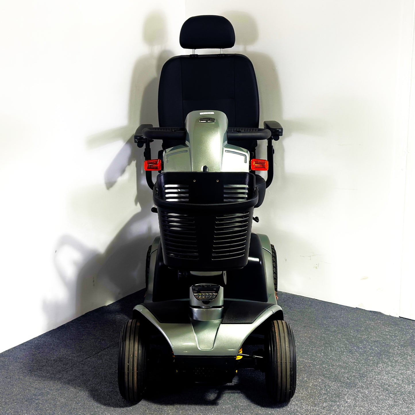 Pride Mobility Colt Deluxe 2.0 (2025)