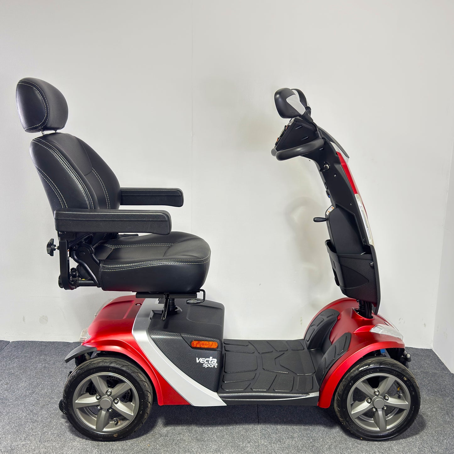 Electric Mobility Vecta Sport (2024)