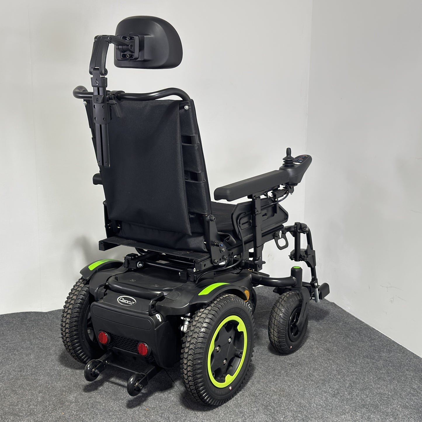 Sunrise Medical QUICKIE Q200R Powerchair (2024)