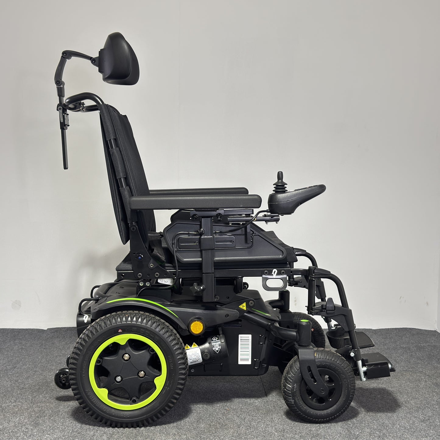 Sunrise Medical QUICKIE Q200R Powerchair (2024)