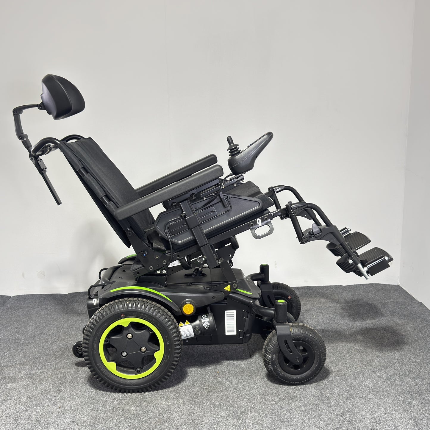 Sunrise Medical QUICKIE Q200R Powerchair (2024)
