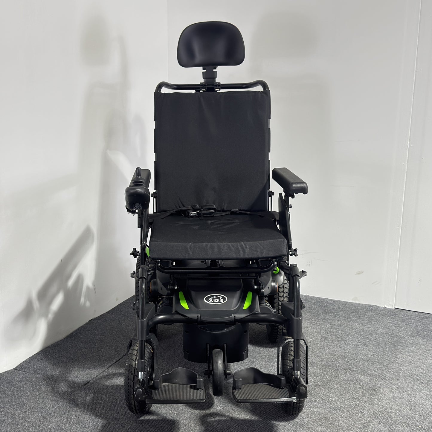 Sunrise Medical QUICKIE Q200R Powerchair (2024)