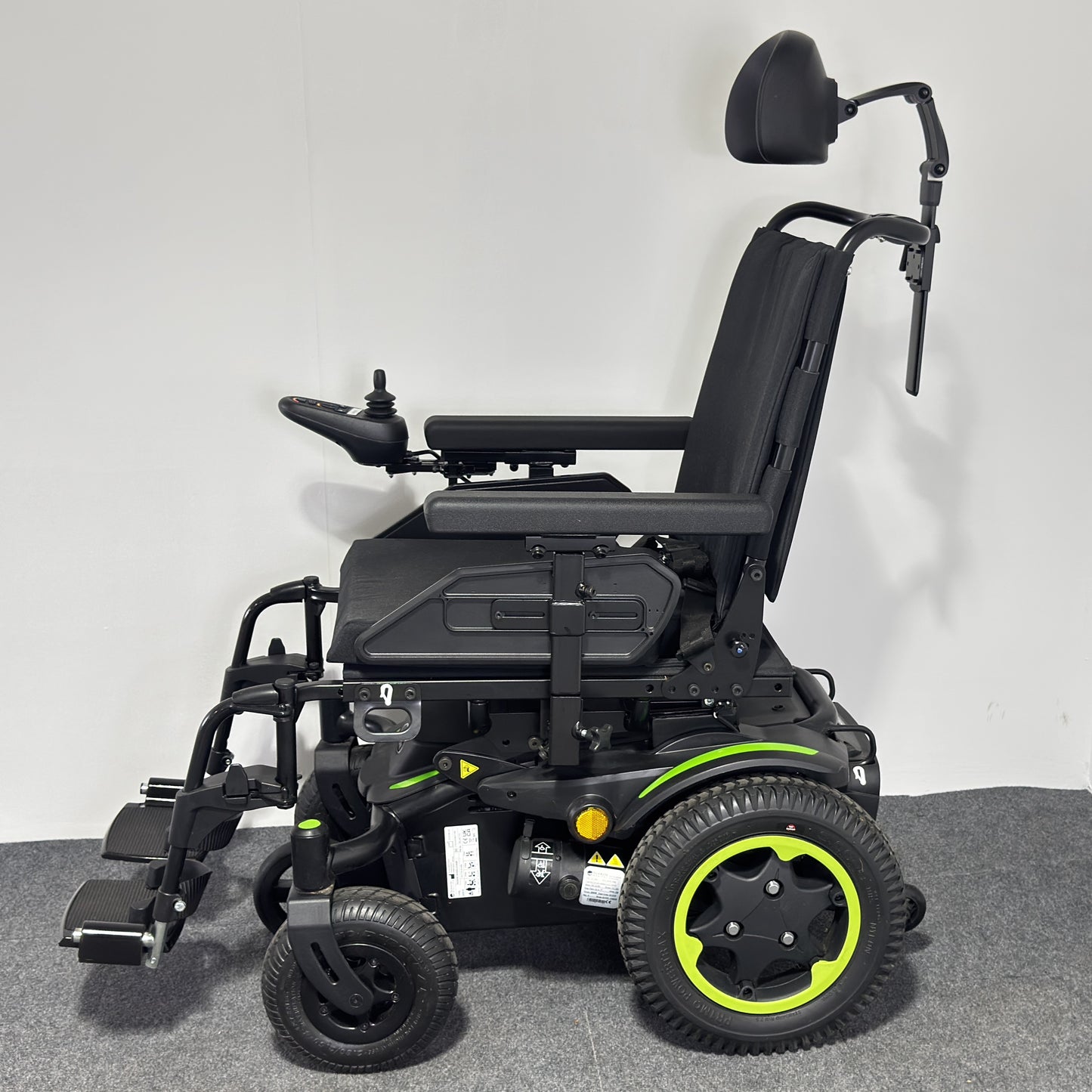 Sunrise Medical QUICKIE Q200R Powerchair (2024)